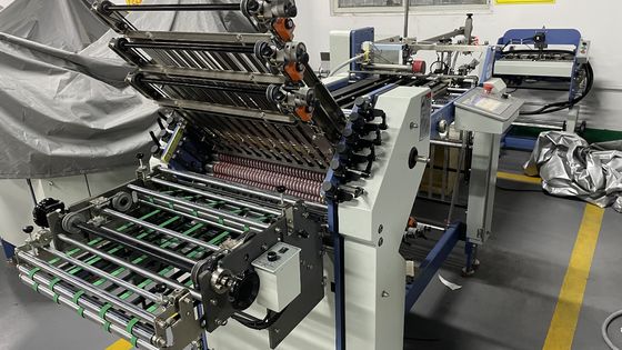 İlaç Baskı Endüstrisi için Dokunmatik Ekran Kontrolü A3 Kağıt Katlama Makinesi